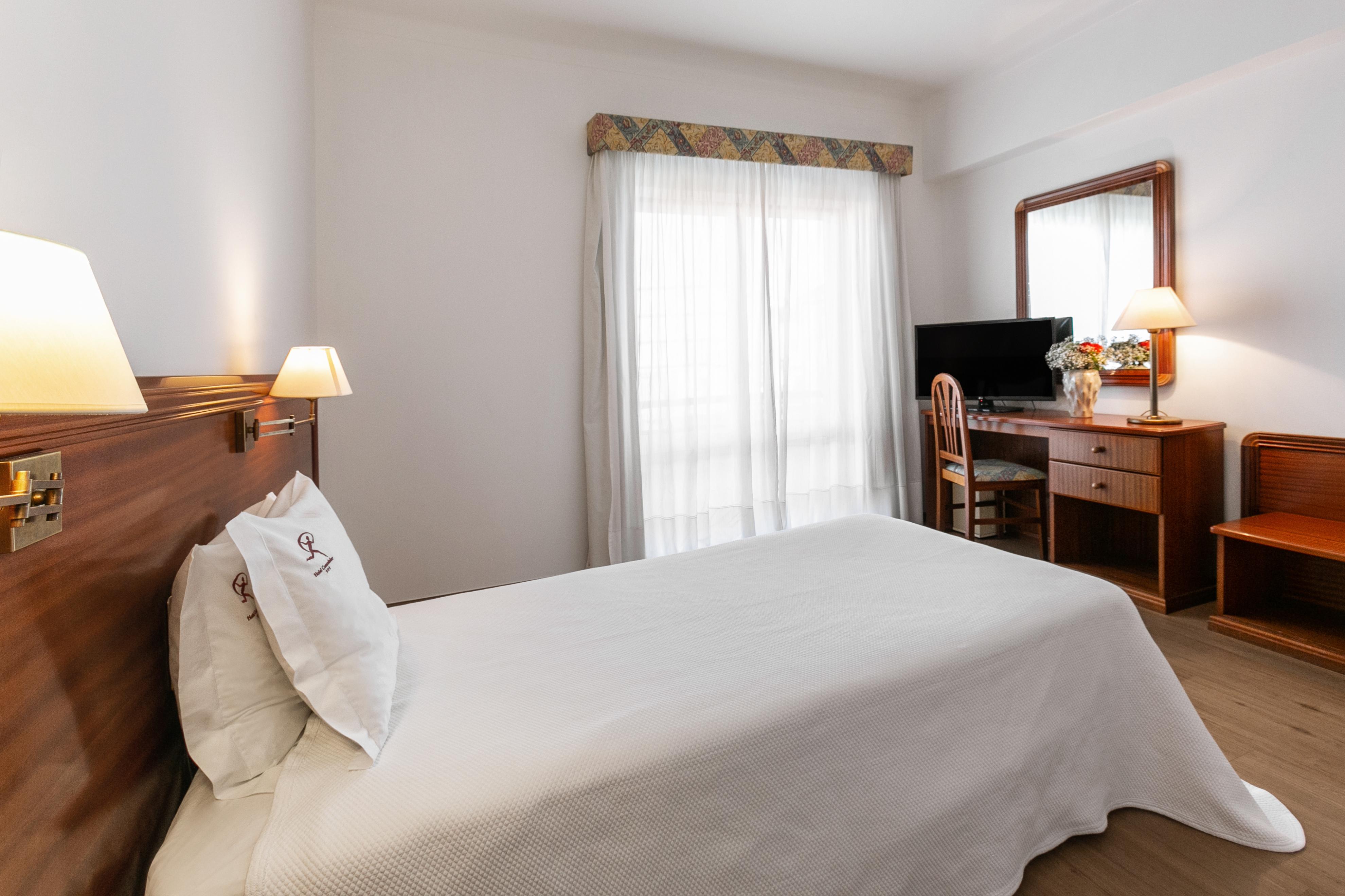 Hotel Comendador ボンバラル エクステリア 写真