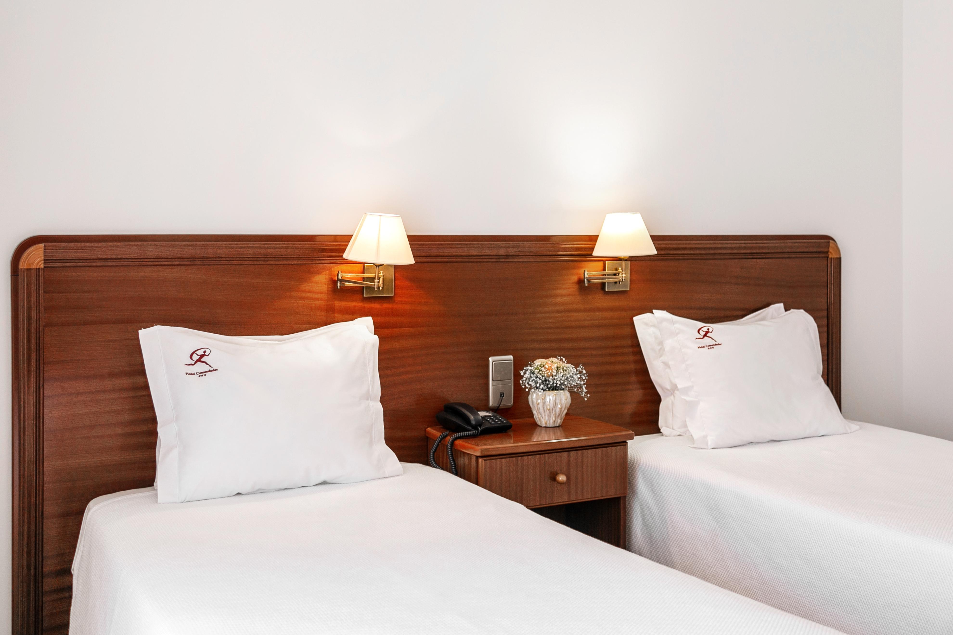 Hotel Comendador ボンバラル エクステリア 写真