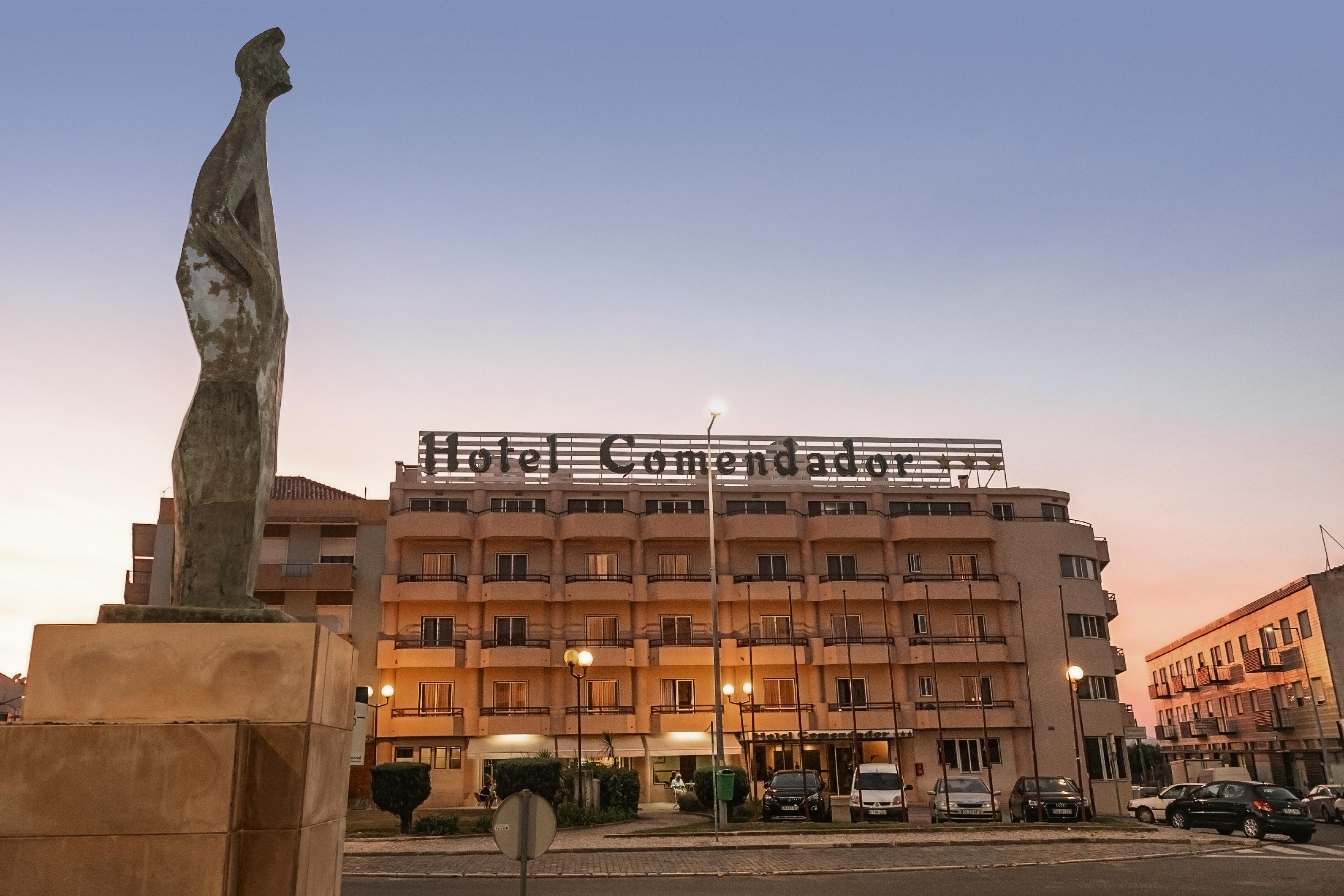 Hotel Comendador ボンバラル エクステリア 写真